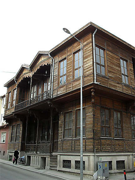 Vieille demeure en bois à Edirne