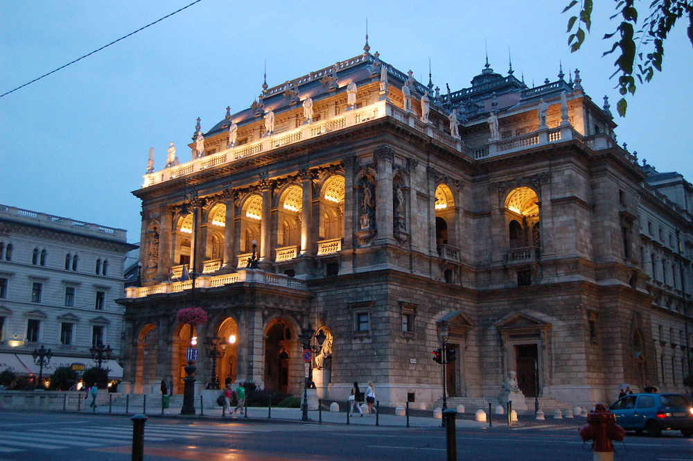 L'opéra, de nuit