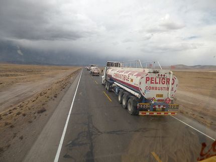 Convoi de carburant, entre Nazca et Juliaca