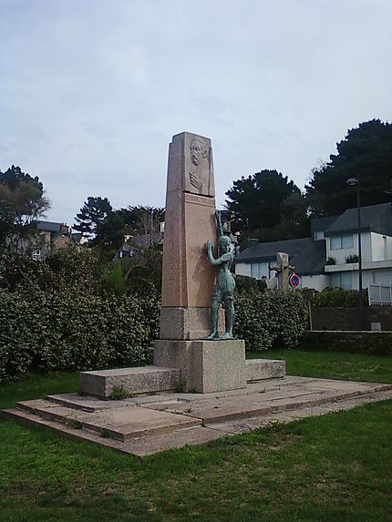 Monument à Aristide Briand