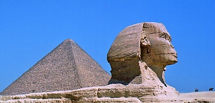 Le Sphinx et Keops au Caire