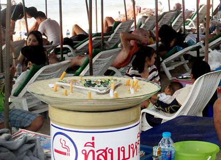 Interdiction de fumer sur les plages thaïlandaises