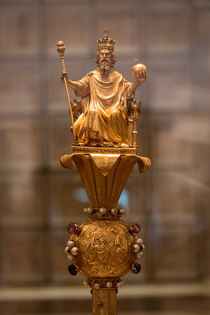 Le Louvre, sceptre de Charles V, détail