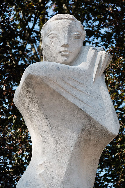 Besançon, Monument aux morts, Détail