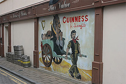 Un pub à Derry