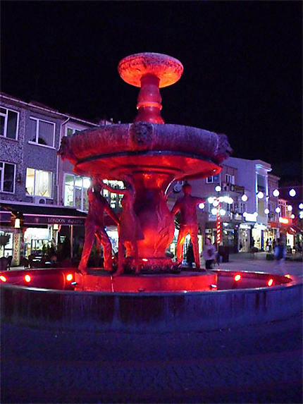 Fontaine de nuit