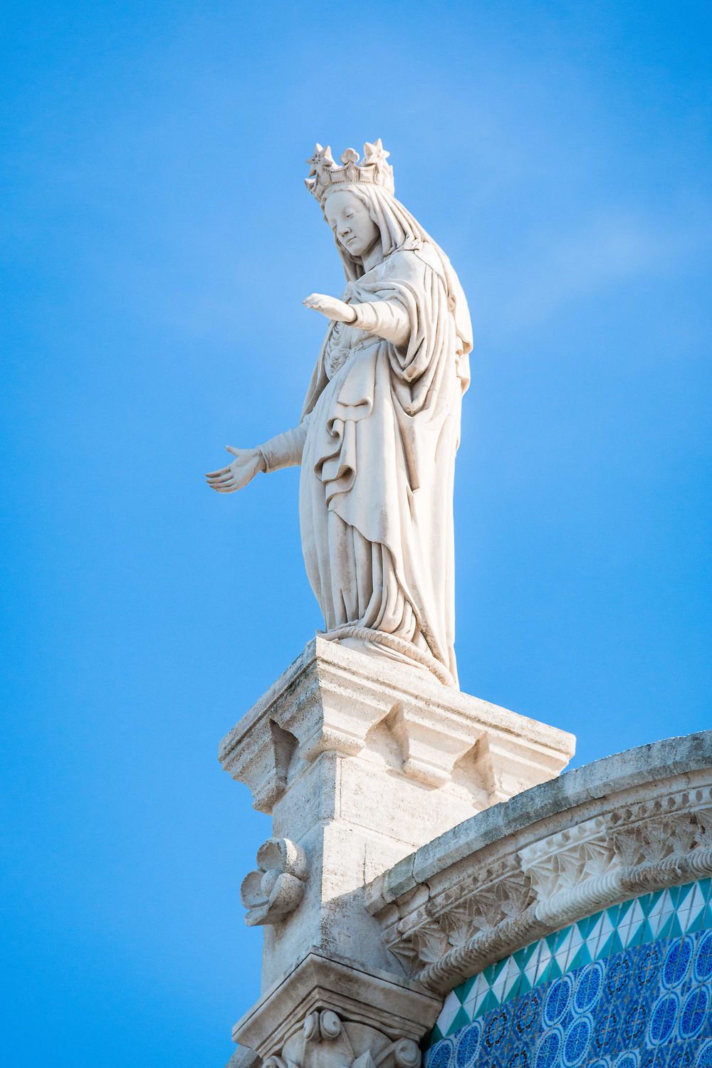 Alger - Statue de Notre-Dame d'Afrique