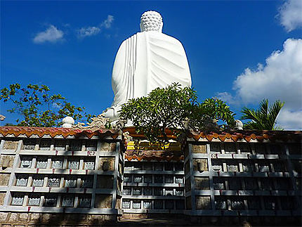 Temple du bouddha blanc