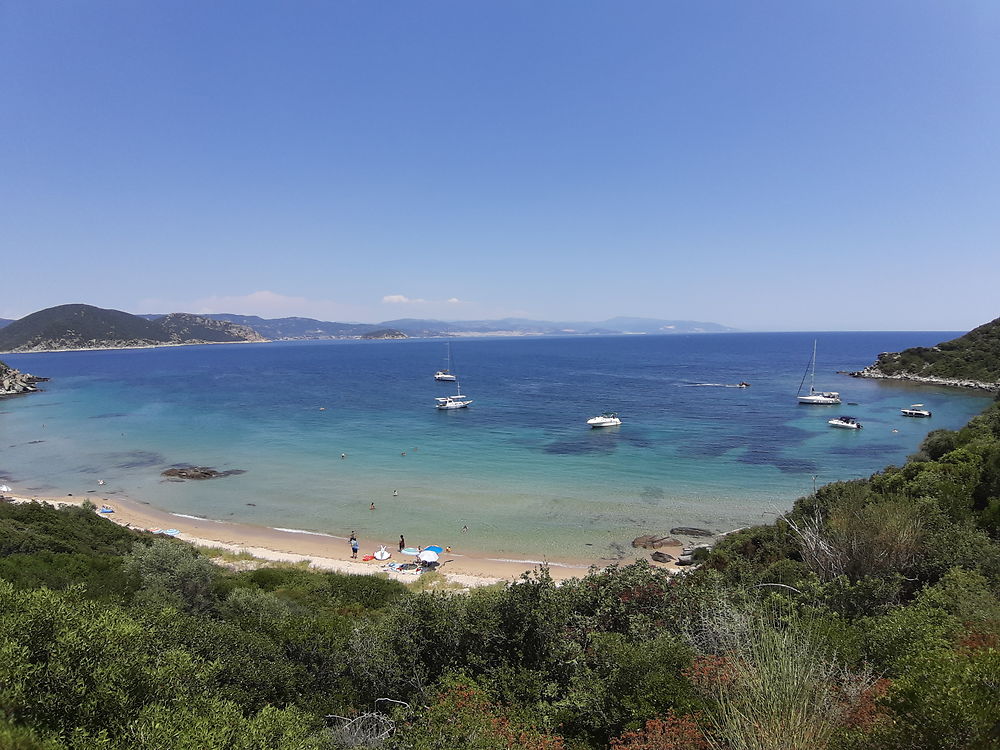 Plage à 15 minutes de la villa domatia à Kavala