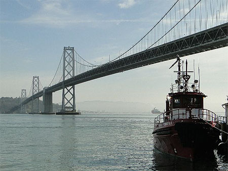 Fire boat à San Francisco Fire boat à San Francisco