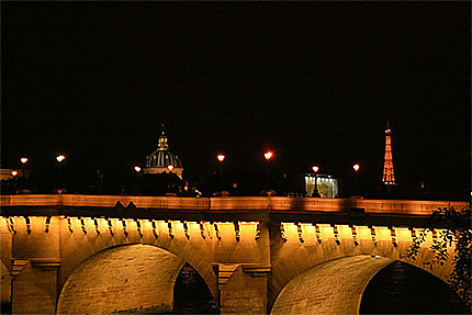 Paris la nuit-le pont Neuf-tour Effeil