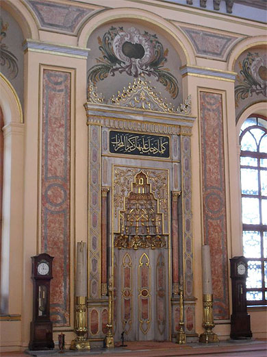 Dolmabahçe Camii Dolmabahçe Camii
