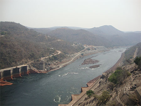 Le Zambèze après le barrage de Kariba Le Zambèze après le barrage de Kariba