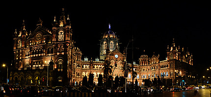 Victoria Terminus à Mumbai de nuit