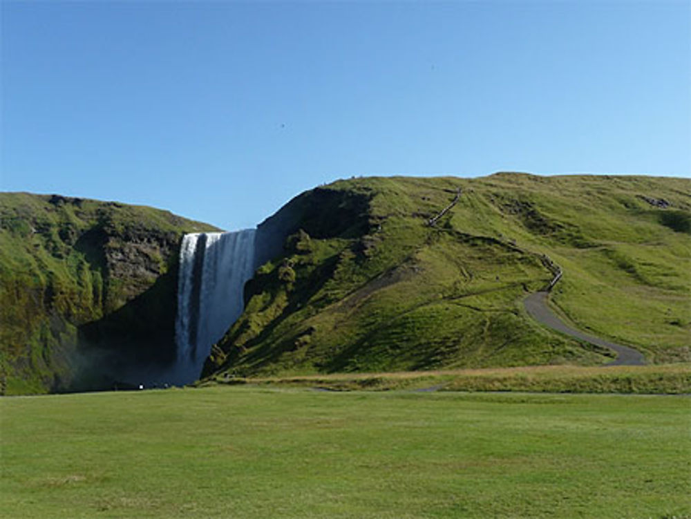 Cascade skogafoss