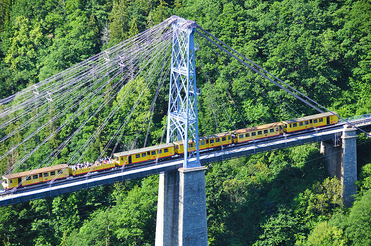 Le Train jaune, voyage au pied des Pyrénées