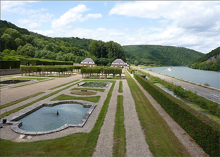 Jardins à la française au château de Freyr Jardins à la française au château de Freyr