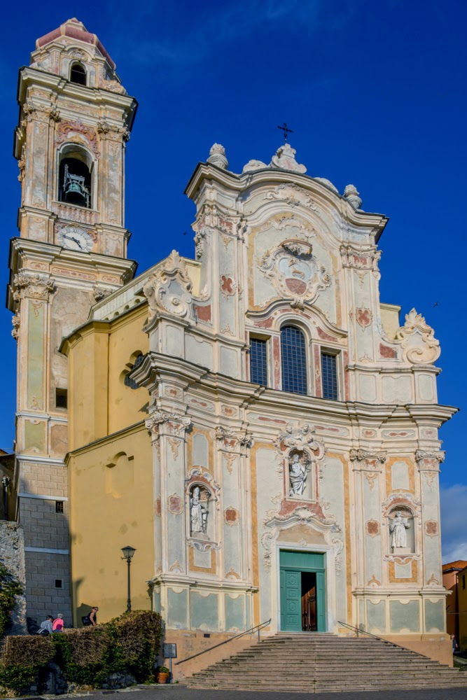L’église de Cervo en Italie L’église de Cervo en Italie