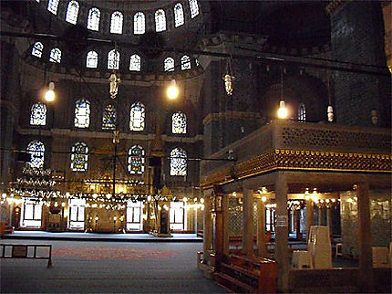 A l'intérieur de la Yeni Camii