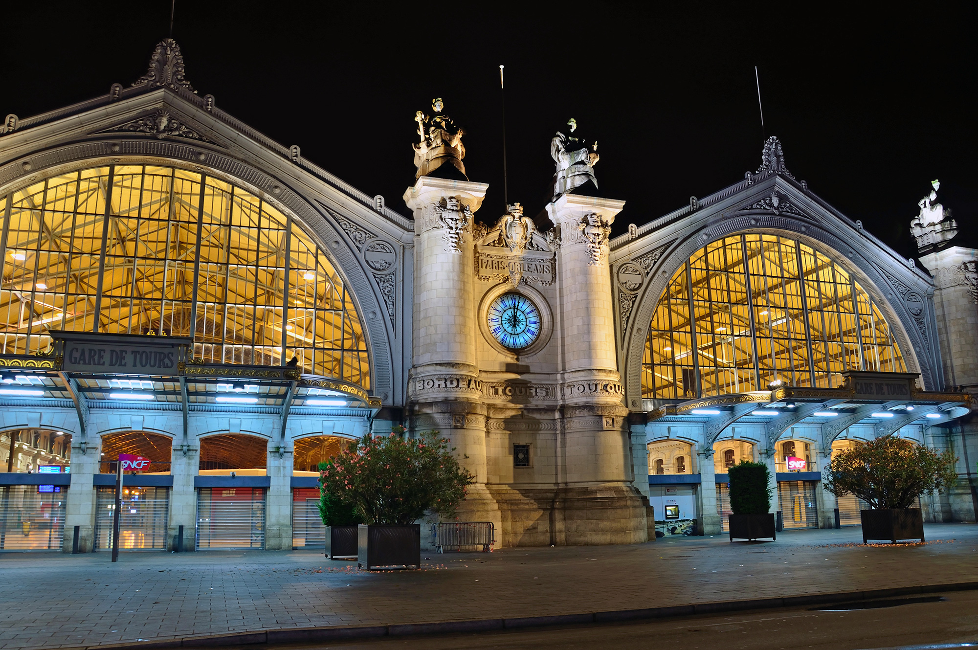 gare de tours a pied