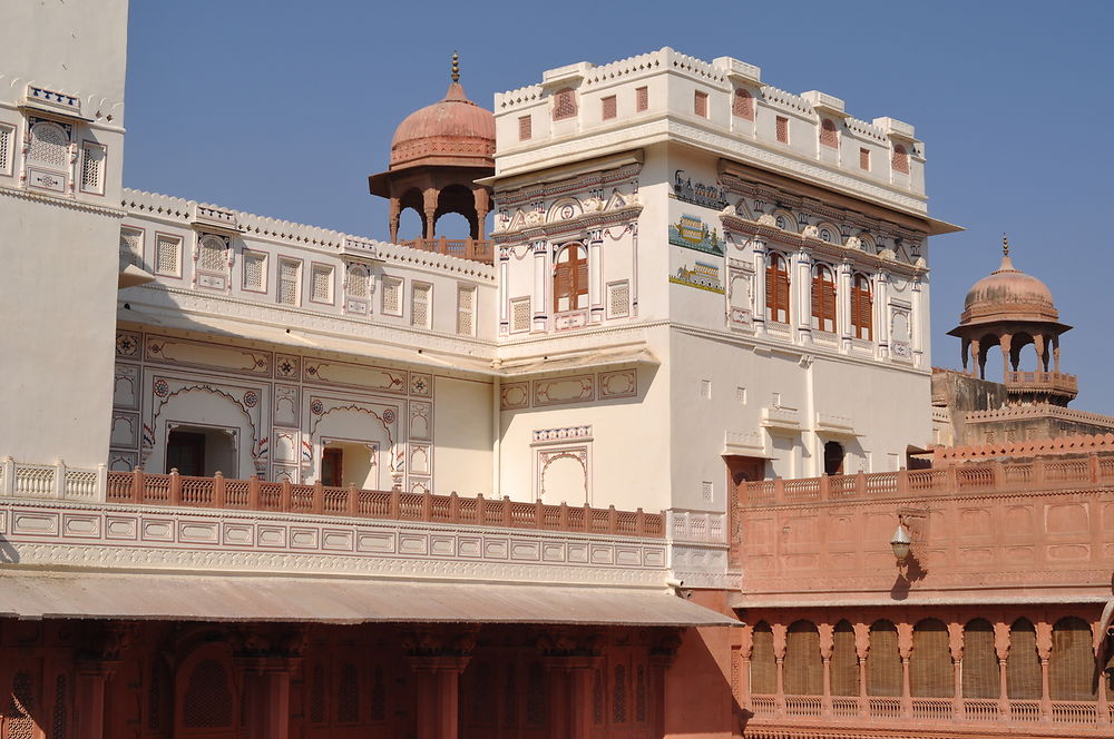 Au-dessus de la Karan Mahal Chowk