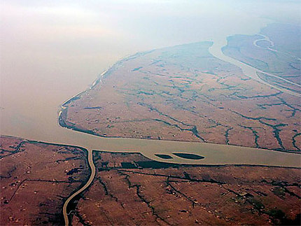 La région du delta, près de Yangon, vue d'avion
