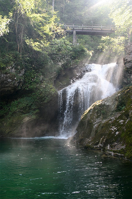 Cascade Cascade