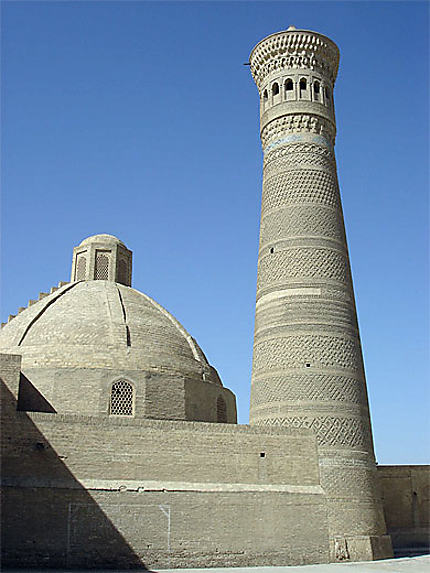 Minaret brodé