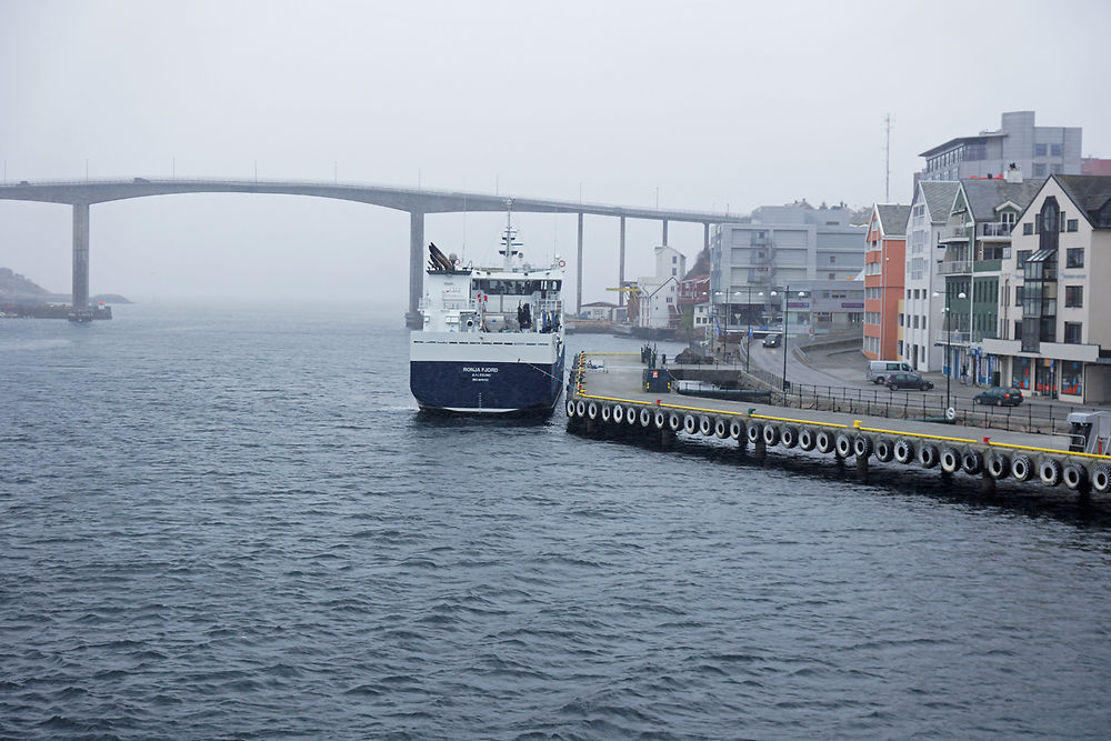 Express Côtier BERGEN / KIRKENES / BERGEN - cartesien