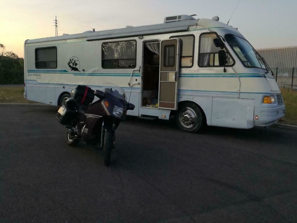 Re: Camping Car Américain Intégral (Poids lourd) - winnebago1