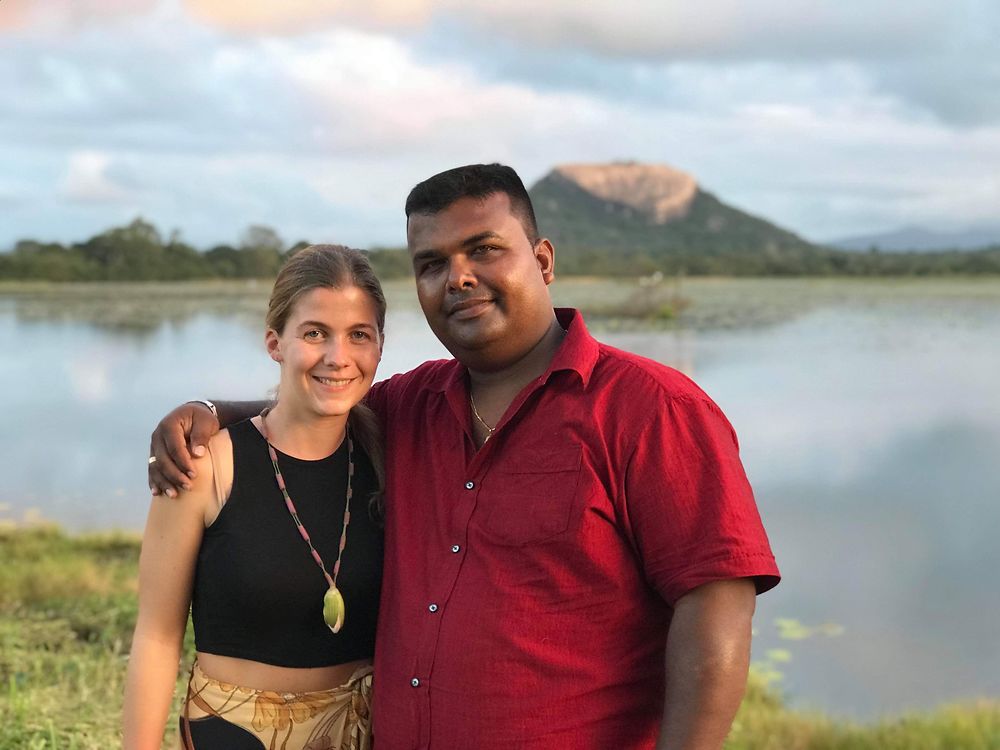 Re: Super chauffeur, adorable, honnête et connaissant le Sri Lanka parfaitement (y compris hors des sentiers battus par les touristes!) - Manon-Mathieu